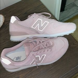 Brand new women’s new balance shoes
